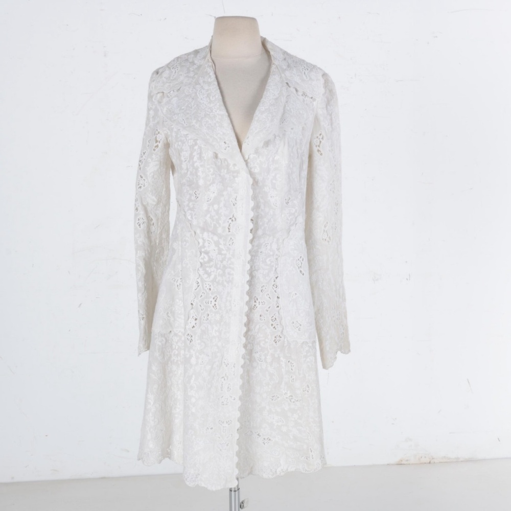 Gorgeous Elie Tahari Embroidered Dress